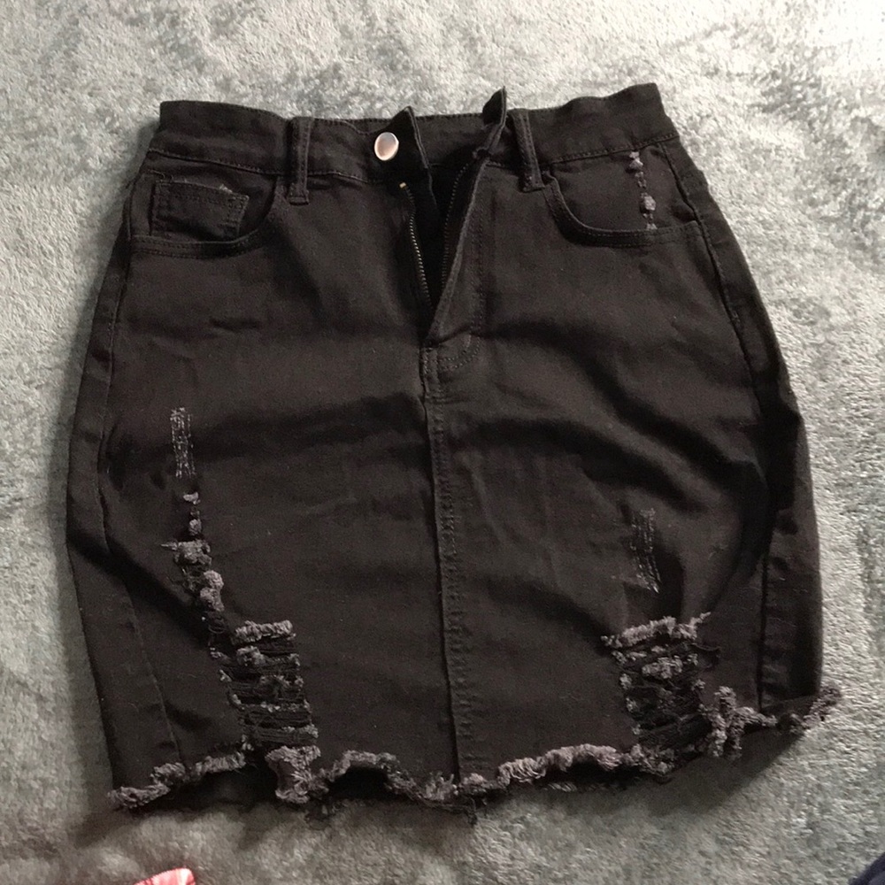 black skirt